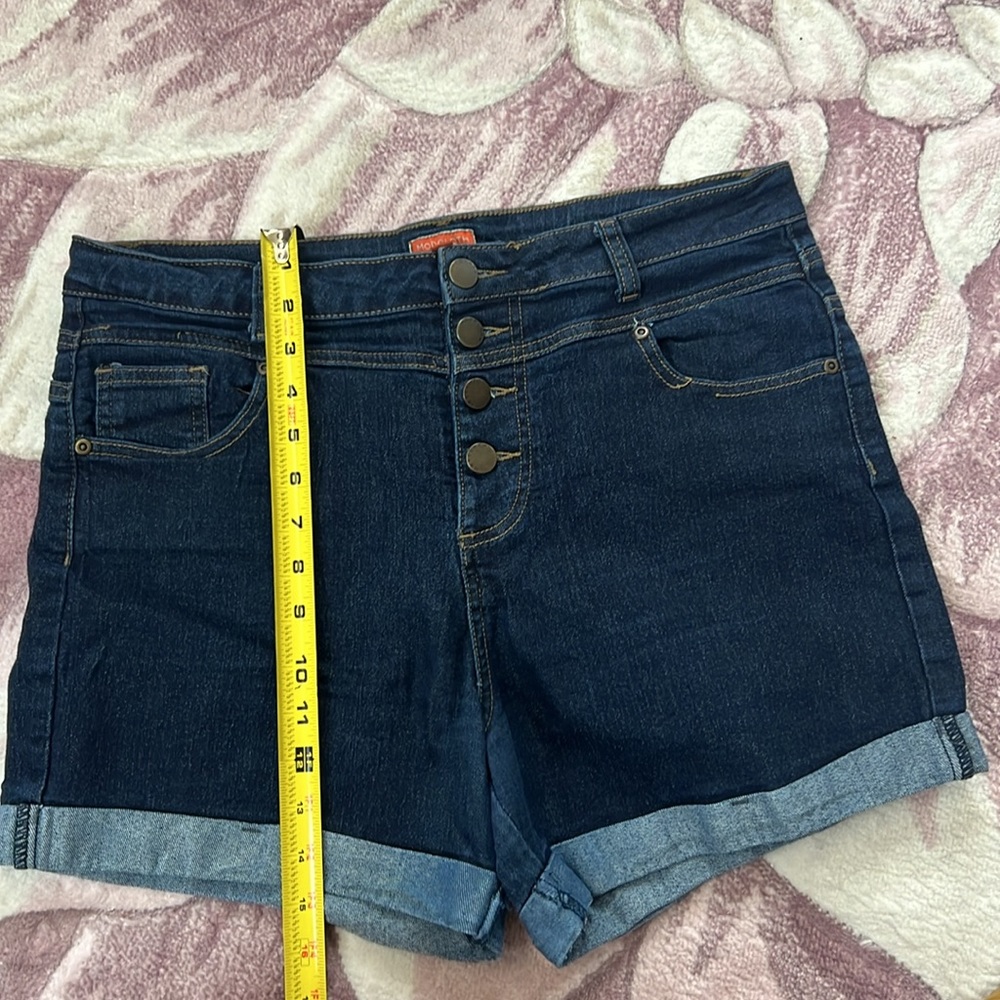 Modcloth Karaoke Songstress High Waisted Shorts - Picture 6 of 10